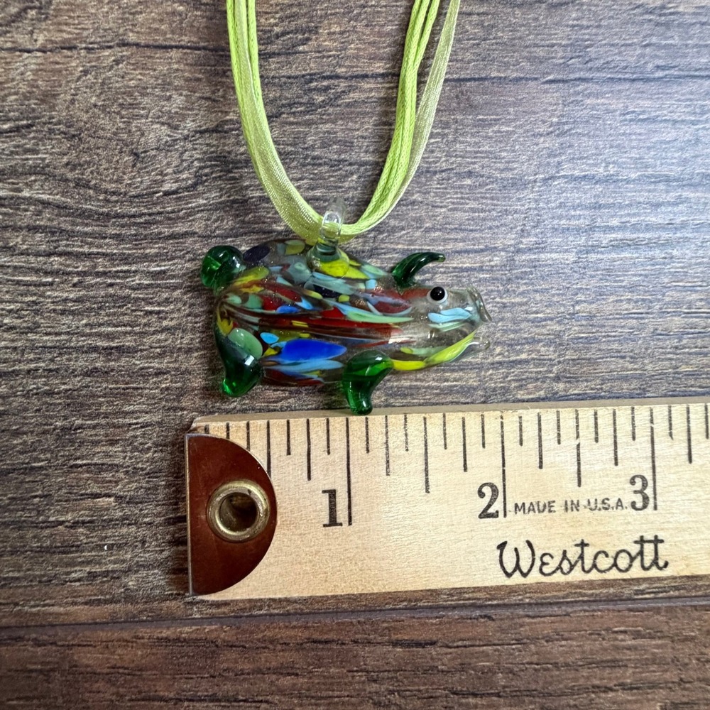 Art Glass Pig Pendant Necklace Lime Green Ribbon Cord Confetti Animal Jewelry - Picture 6 of 10